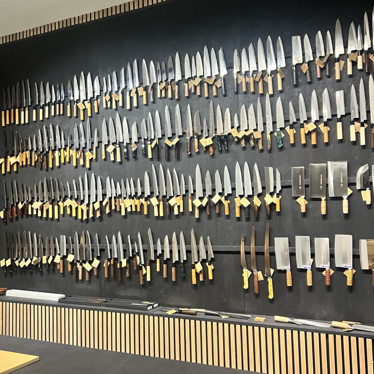 SIGN UP, SIGN UP! So, you want to buy a Japanese knife?