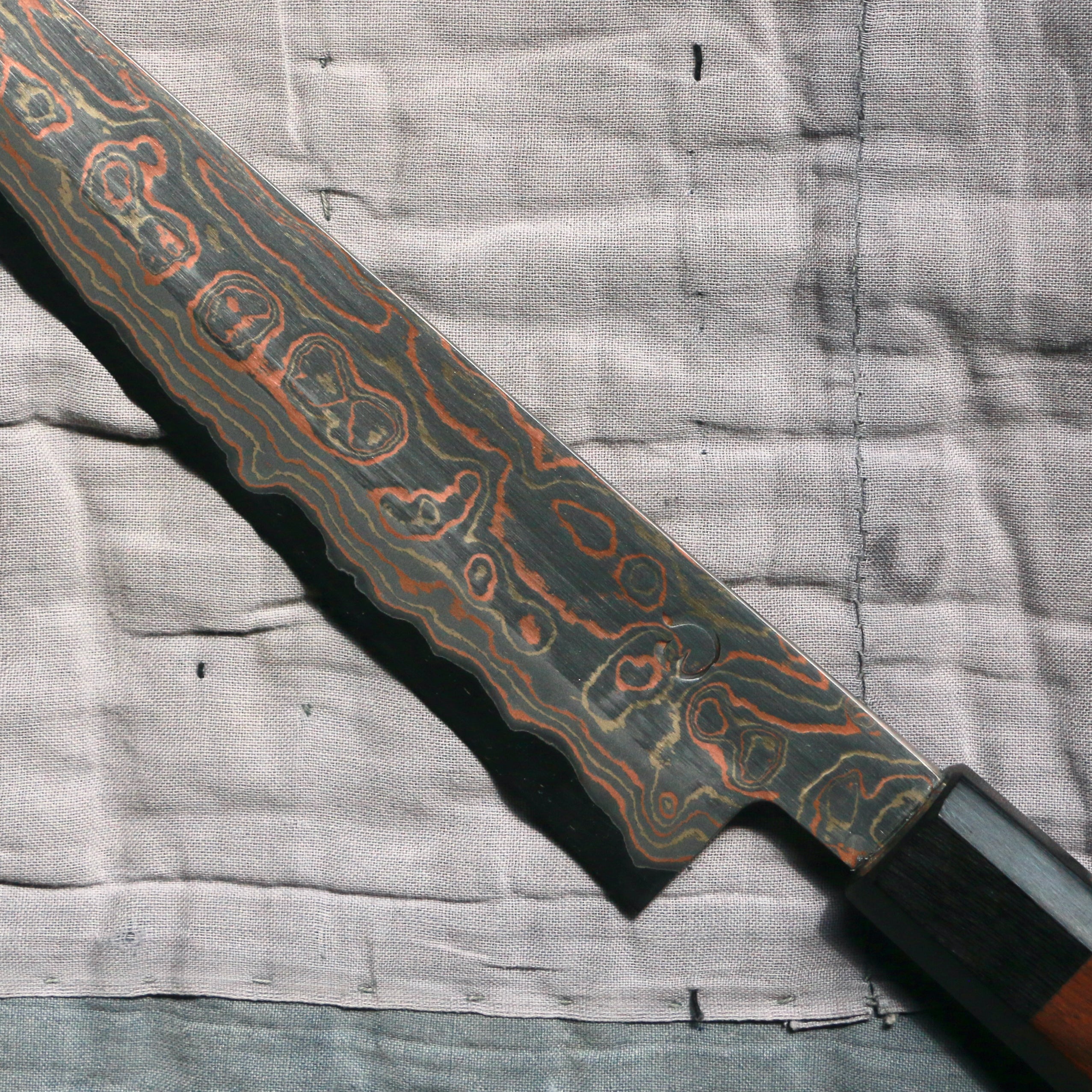 Sujihiki knife, V-Toku Carbon Steel, Stainless Steel clad, Coloured Damascus Finish - Mutsumi Hinoura