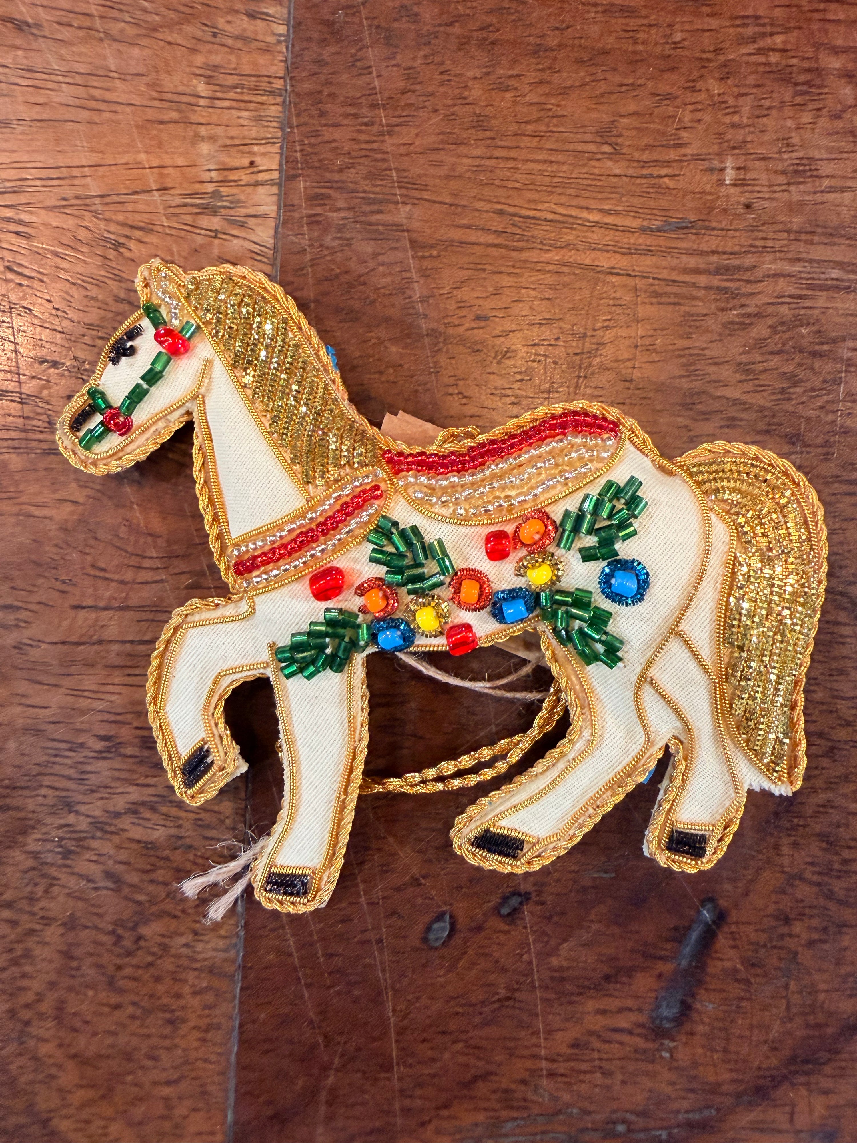 Daisy Snow Embroidered Decorations
