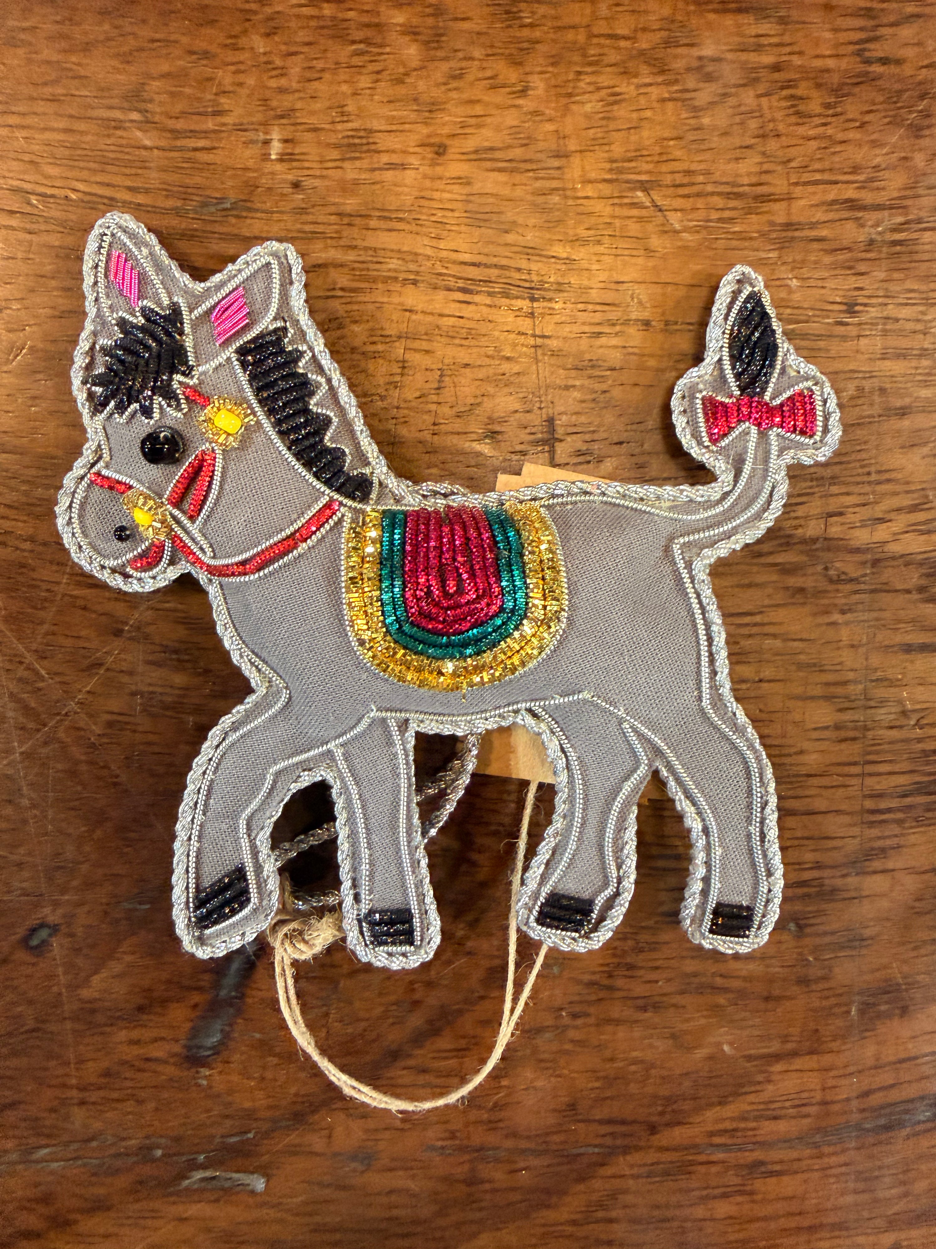 Daisy Snow Embroidered Decorations