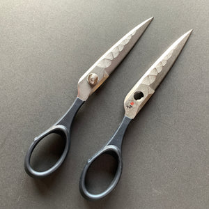 Tactical Kitchen Scissors, VG10 Stainless Steel, Damascus finish - Mcusta Zanmai
