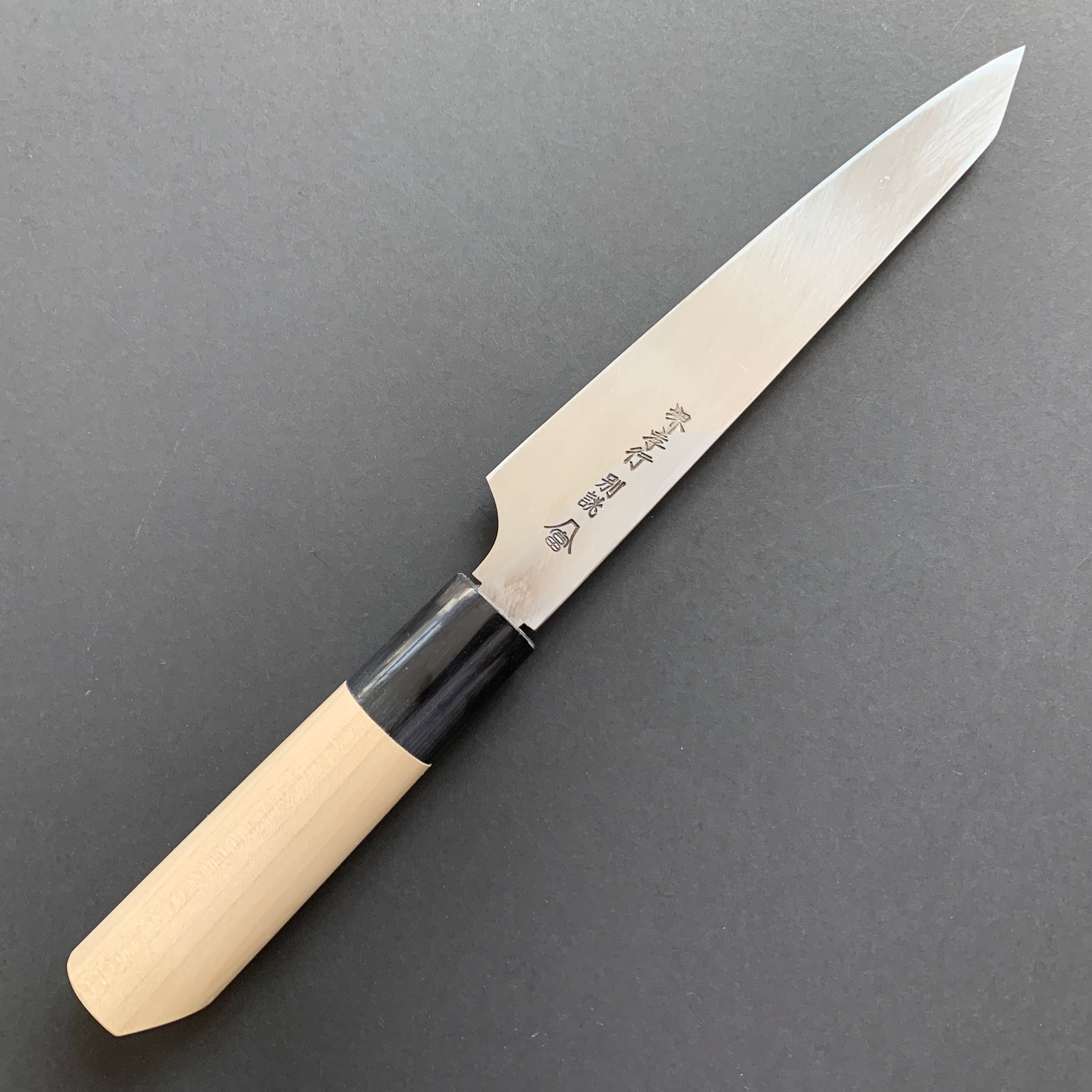 Honkotsu knife, Shirogami 2 Carbon steel, Polished finish, Tokujo range - Sakai Takayuki