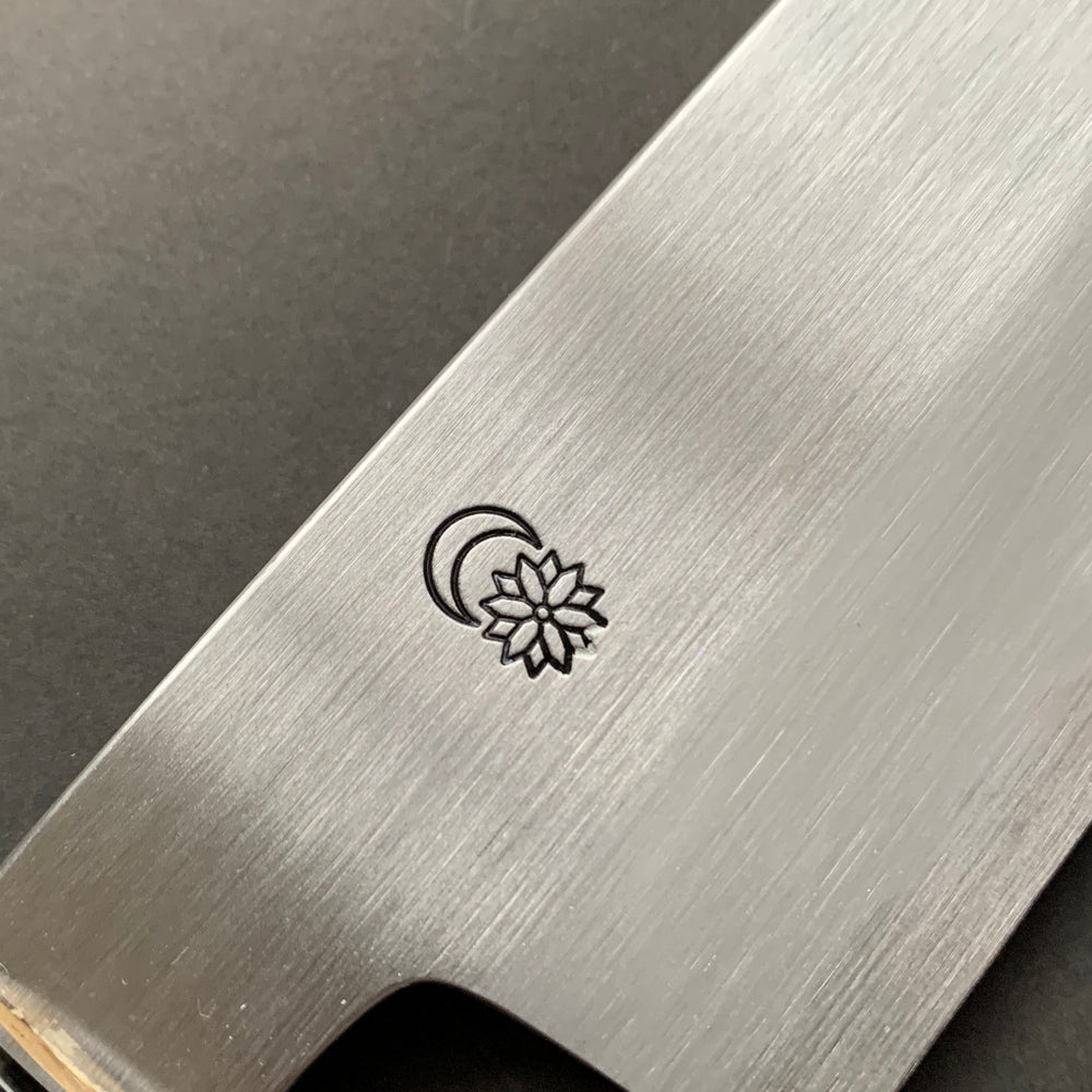 Kiritsuke Santoku Knife, Shirogami 2 with iron cladding, Kasumi finish, Kikuzuki Kasumi range - Sakai Kikumori