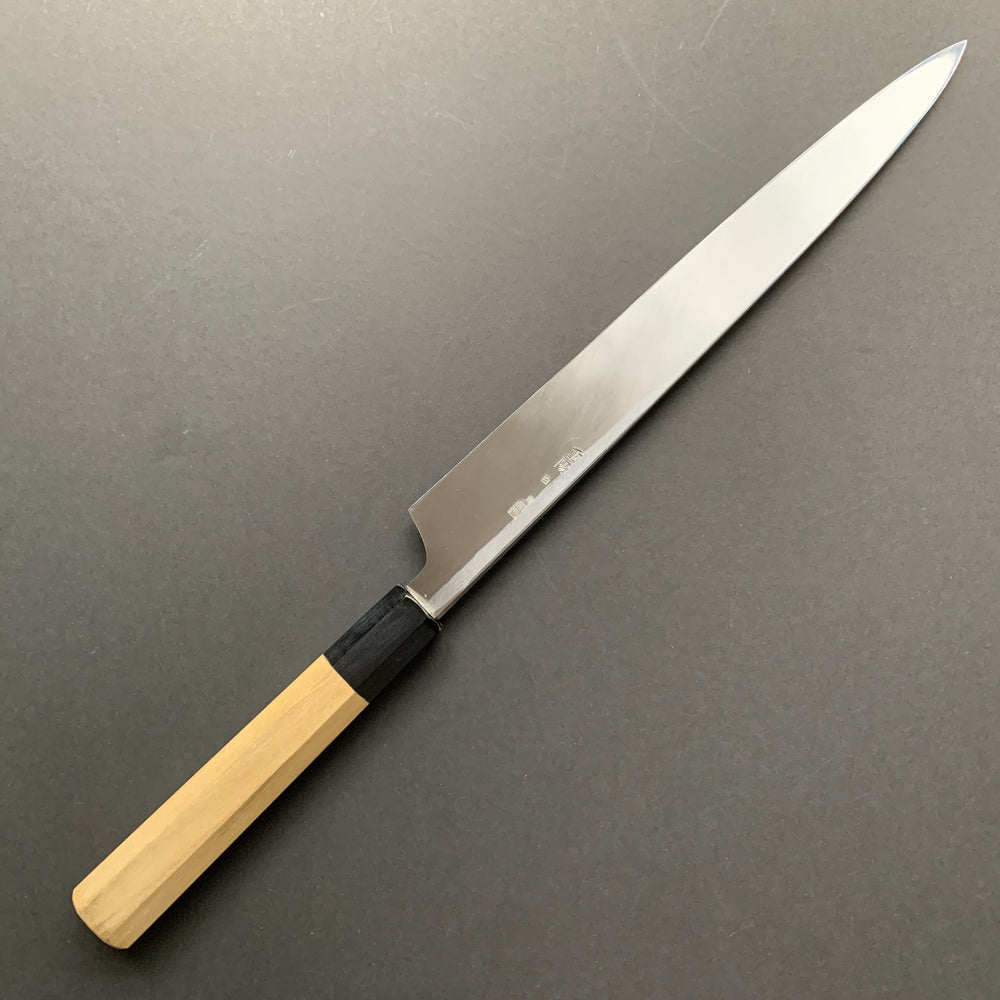 Yanagiba Knife, Shirogami 2 with iron cladding, mirror polished finish, Choyo range - Sakai Kikumori