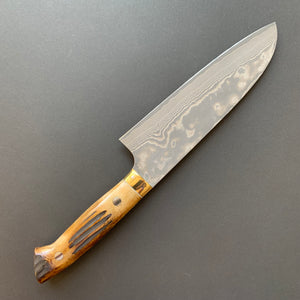 Santoku knife, VG10 Stainless Steel, Damascus finish, Dyed Cow Horn western style handle - Saji