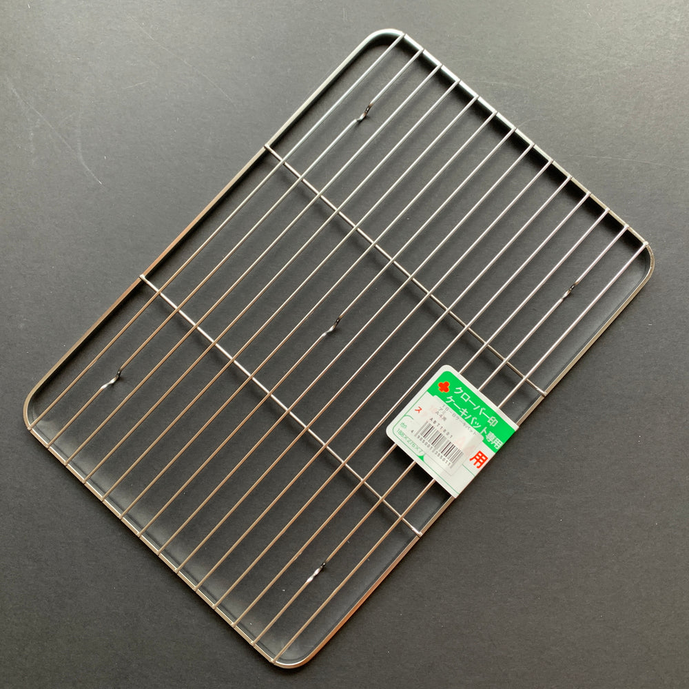 Wire racks for trays