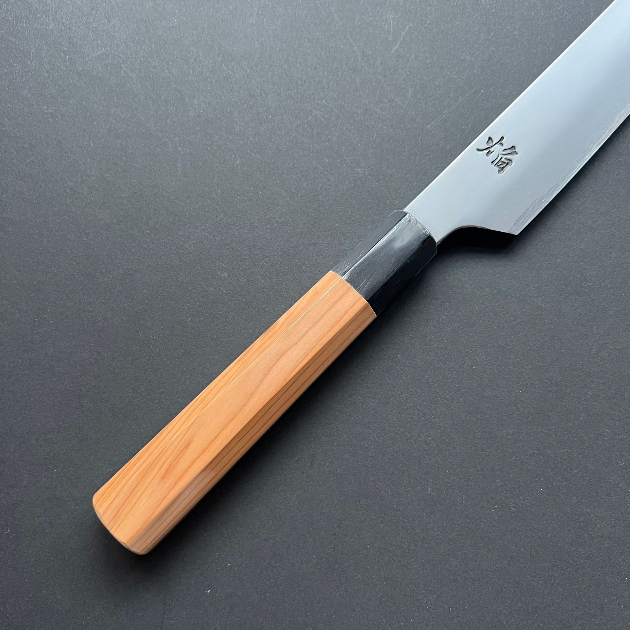 Kengata Yanagiba knife, Aogami 2 carbon steel with iron cladding, Kasumi finish, Homura series - Sakai Takayuki