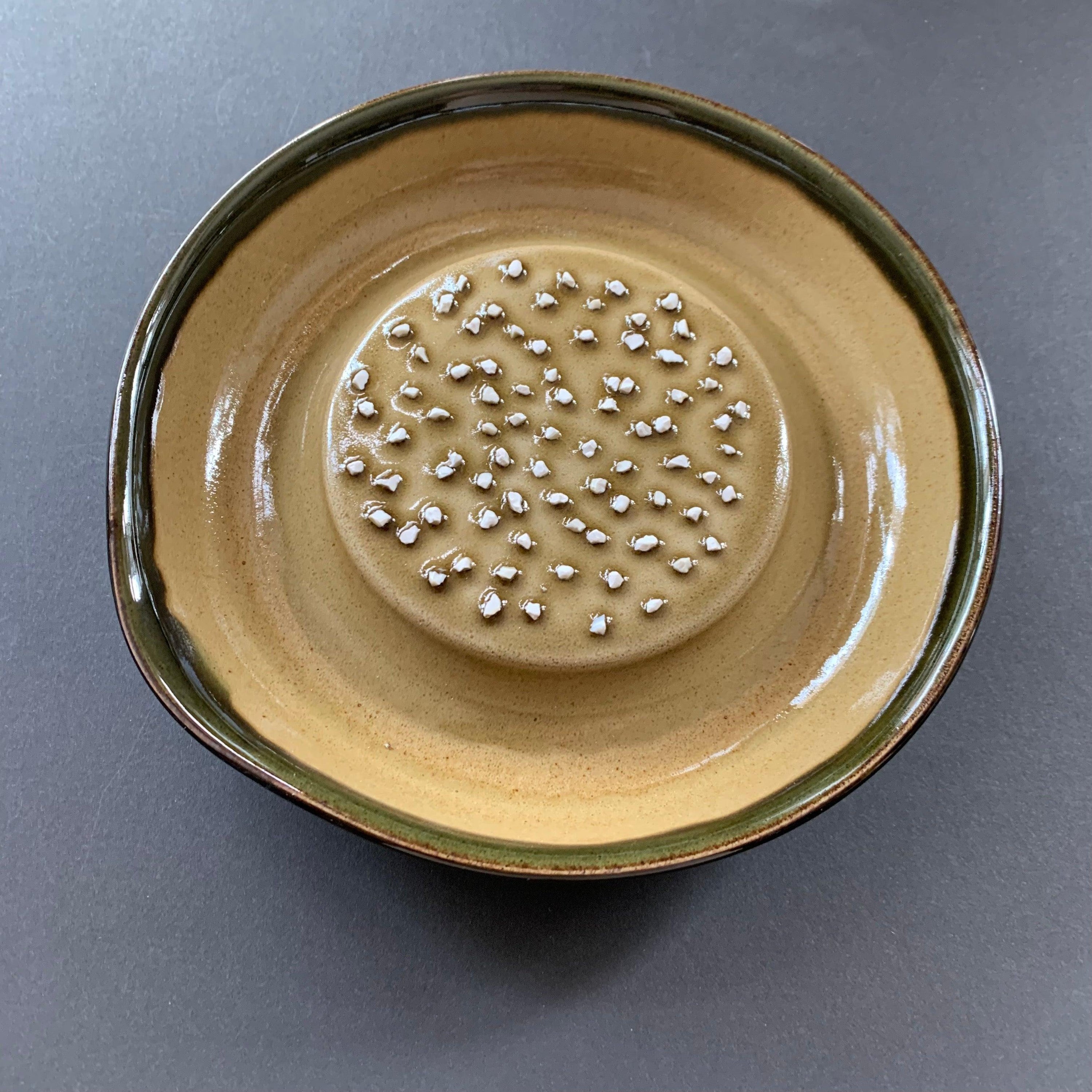 Ceramic dish grater
