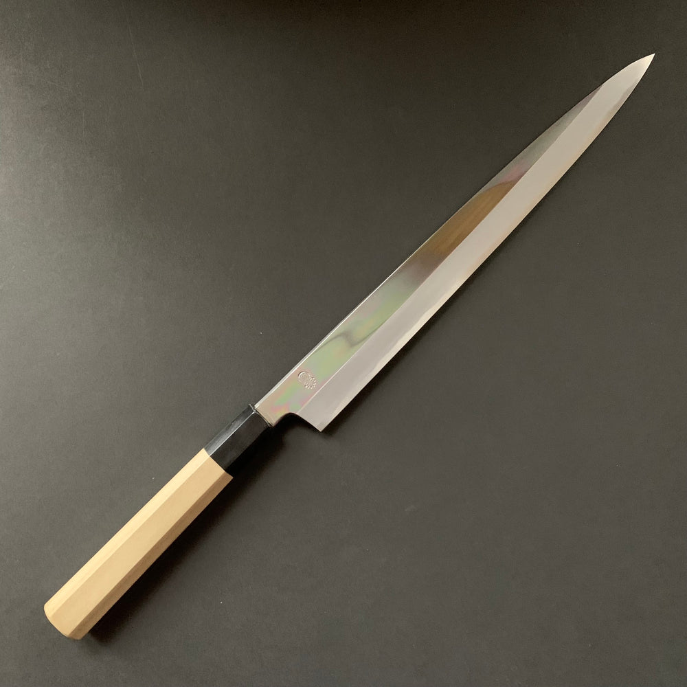 Yanagiba Knife, Shirogami 2 with iron cladding, mirror polished finish, Choyo range - Sakai Kikumori