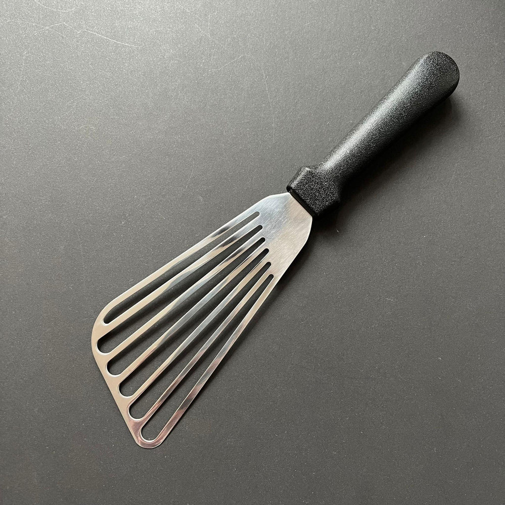 
            
                Load image into Gallery viewer, Fish Spatula - Kitchen Provisions
            
        